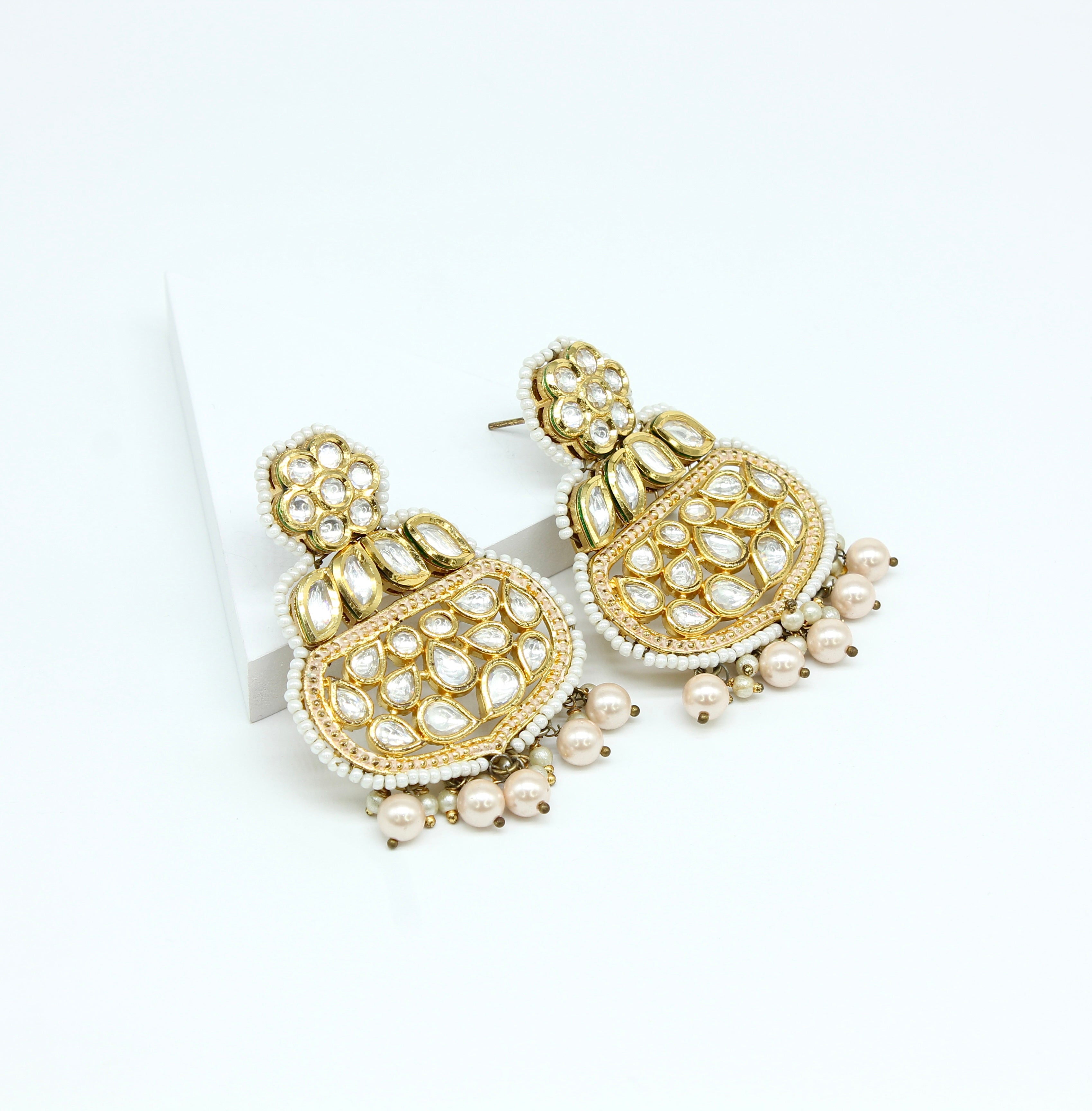 Ameera – Pearl Halo Kundan Earrings