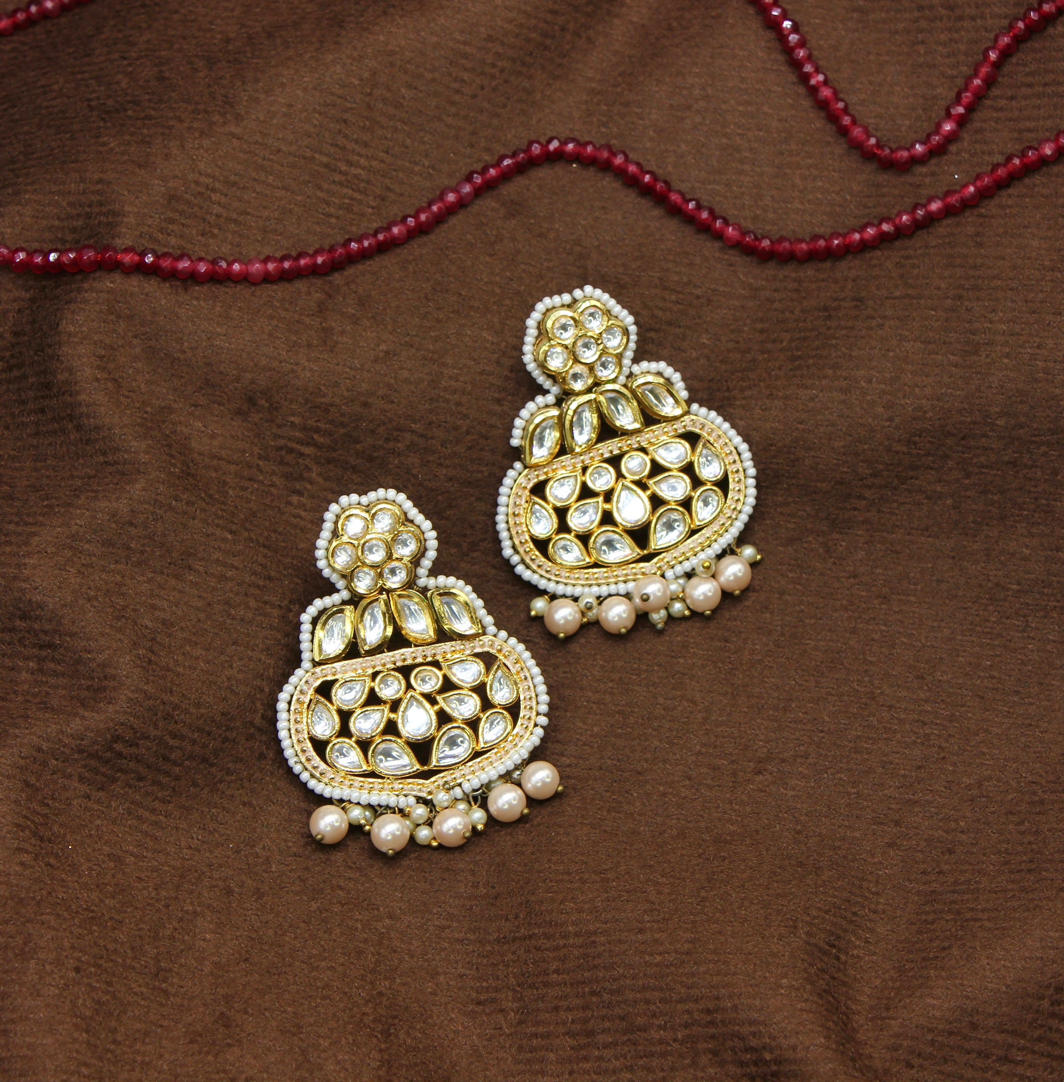 Ameera – Pearl Halo Kundan Earrings