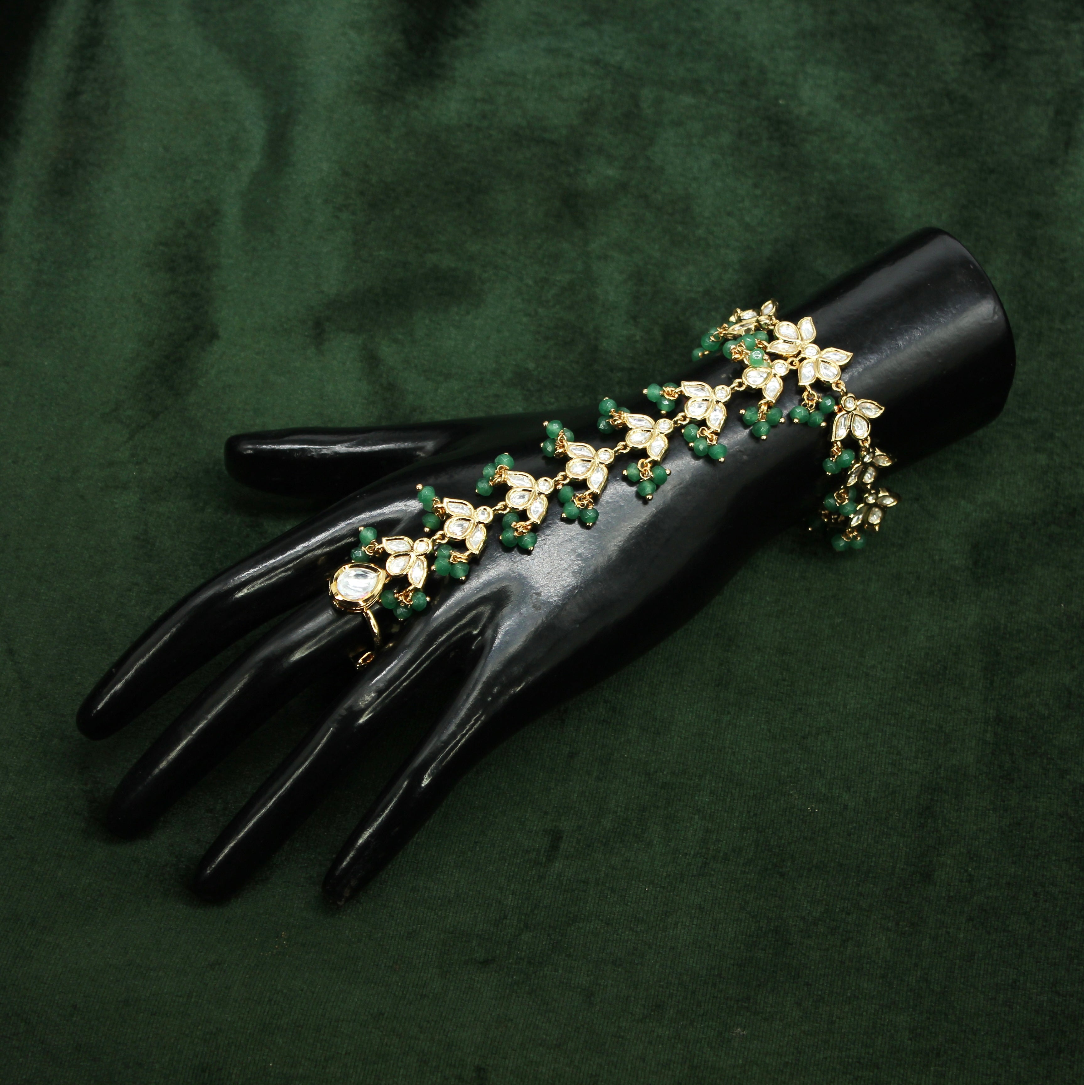 Simar – Emerald Bloom Kundan Hathphool Pair