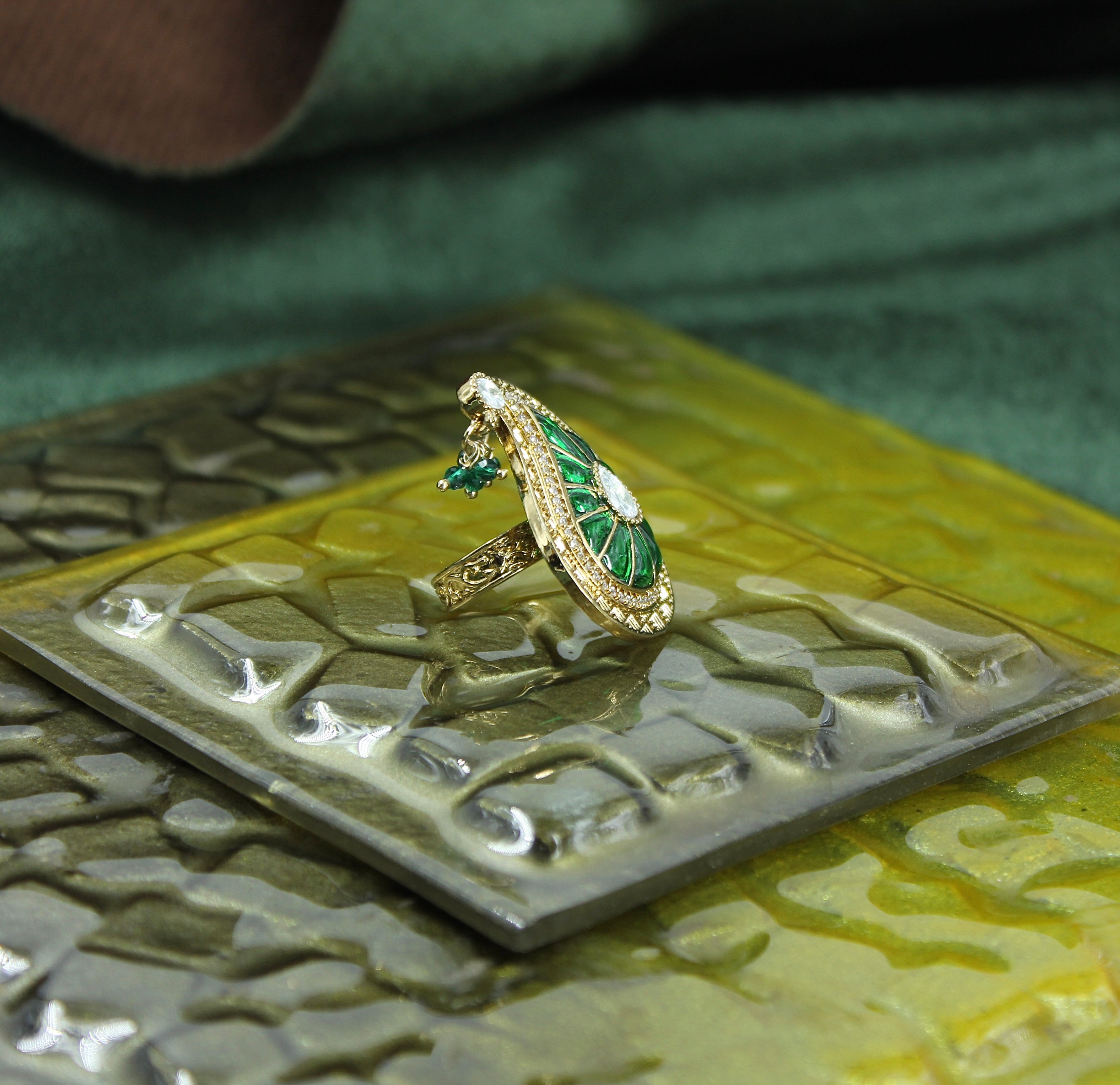 Moharika – Paisley Kundan Ring