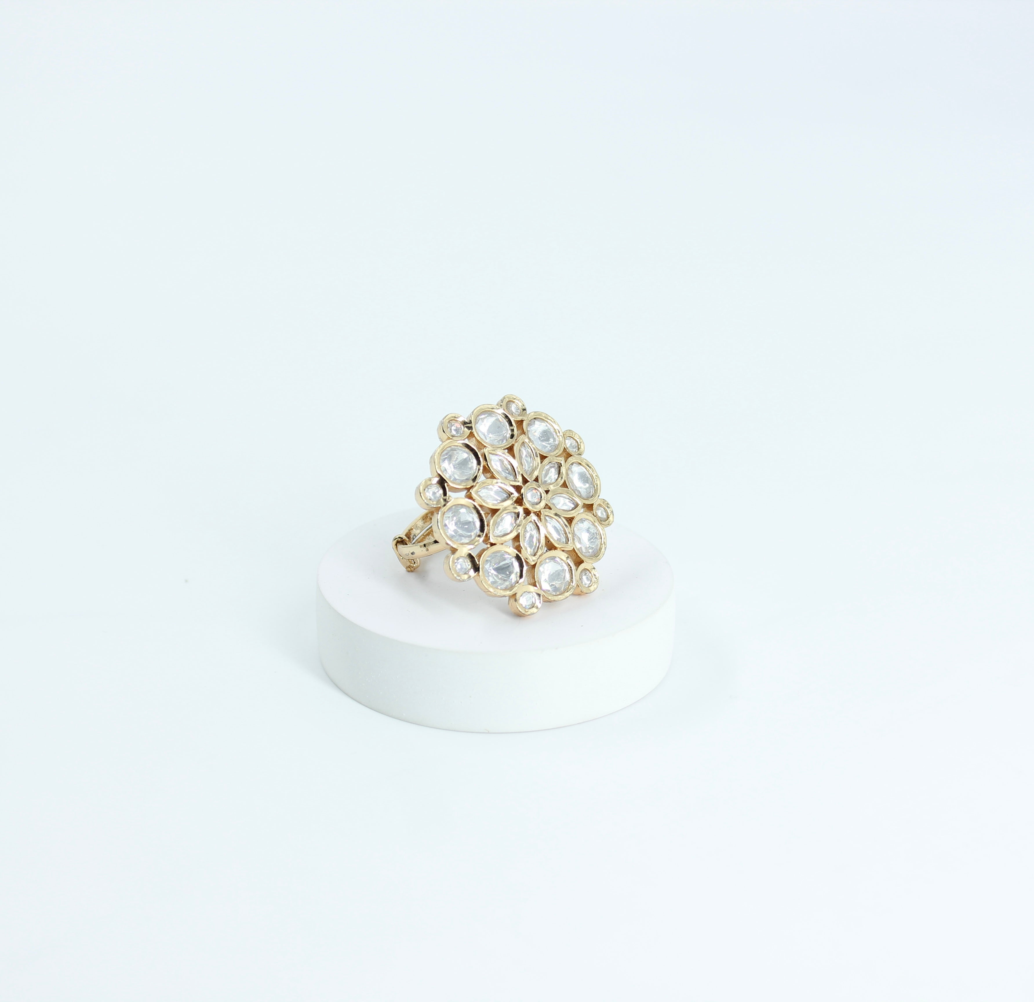 Arohini – Classic Kundan Floral Ring