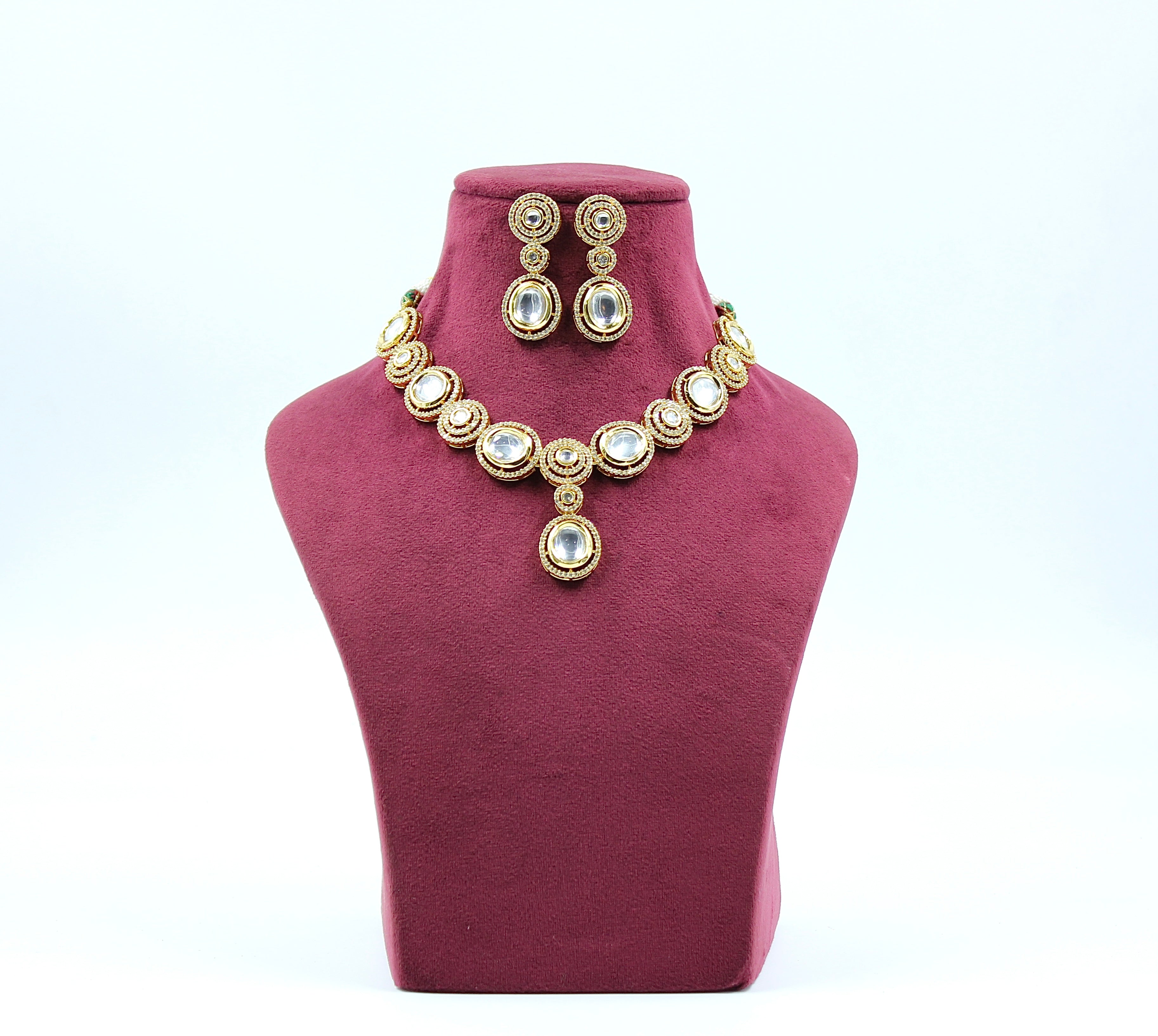 Iraaya – Regal Halo Polki Necklace Set