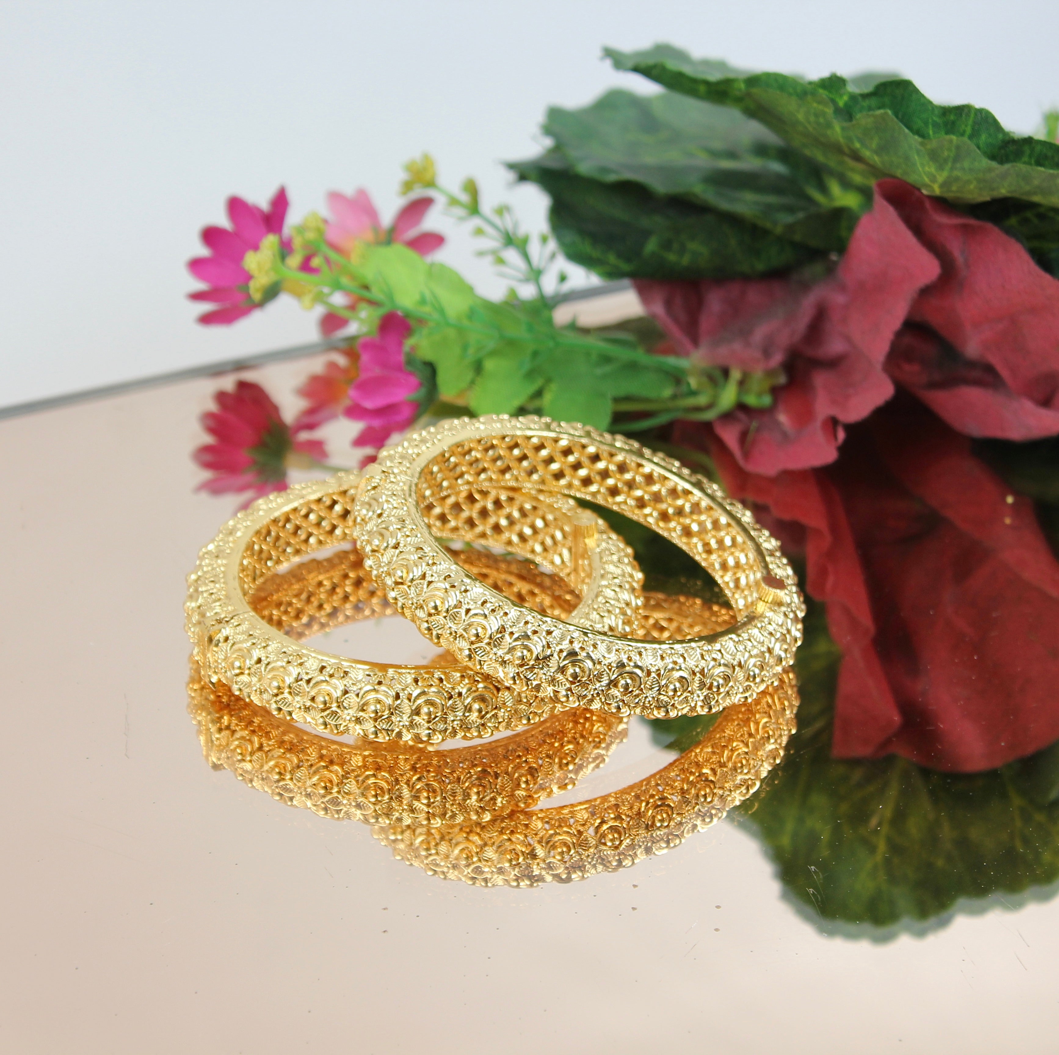 Kanika – Gold Filigree Openable Temple Bangles