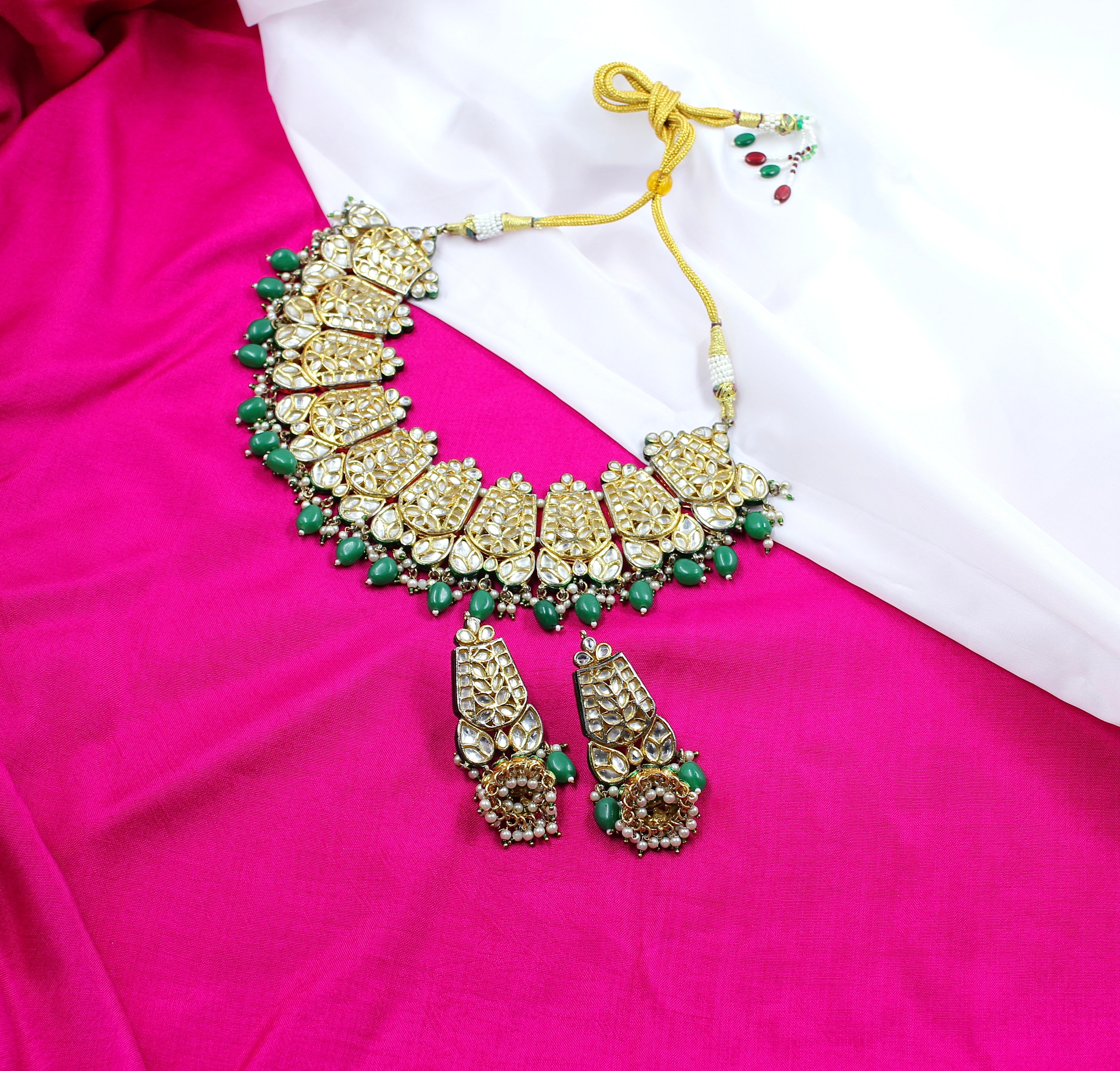 Vritika – Emerald Enclave Kundan Necklace Set