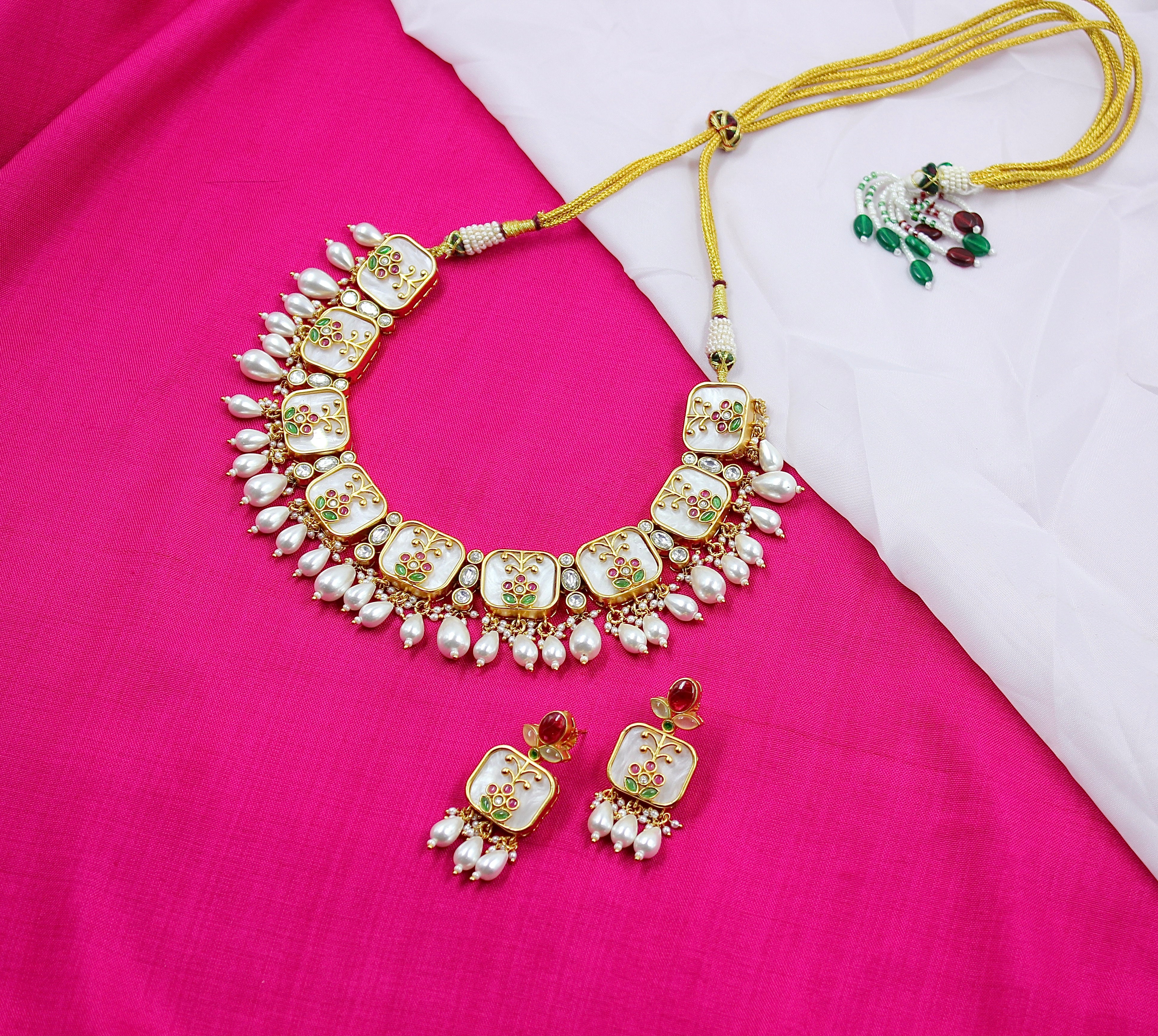 Ravya – Royal Mother of Pearl Necklace Set