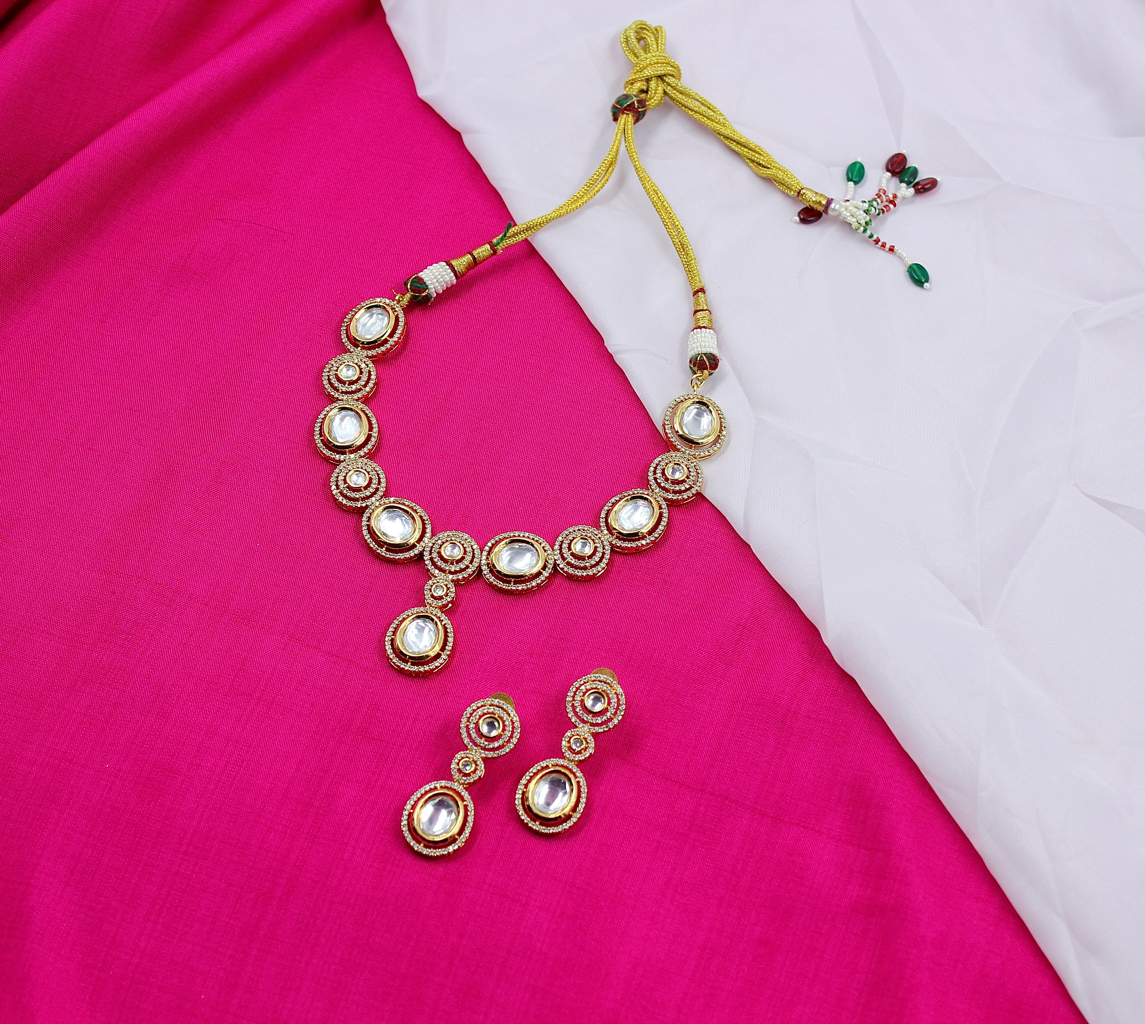 Iraaya – Regal Halo Polki Necklace Set