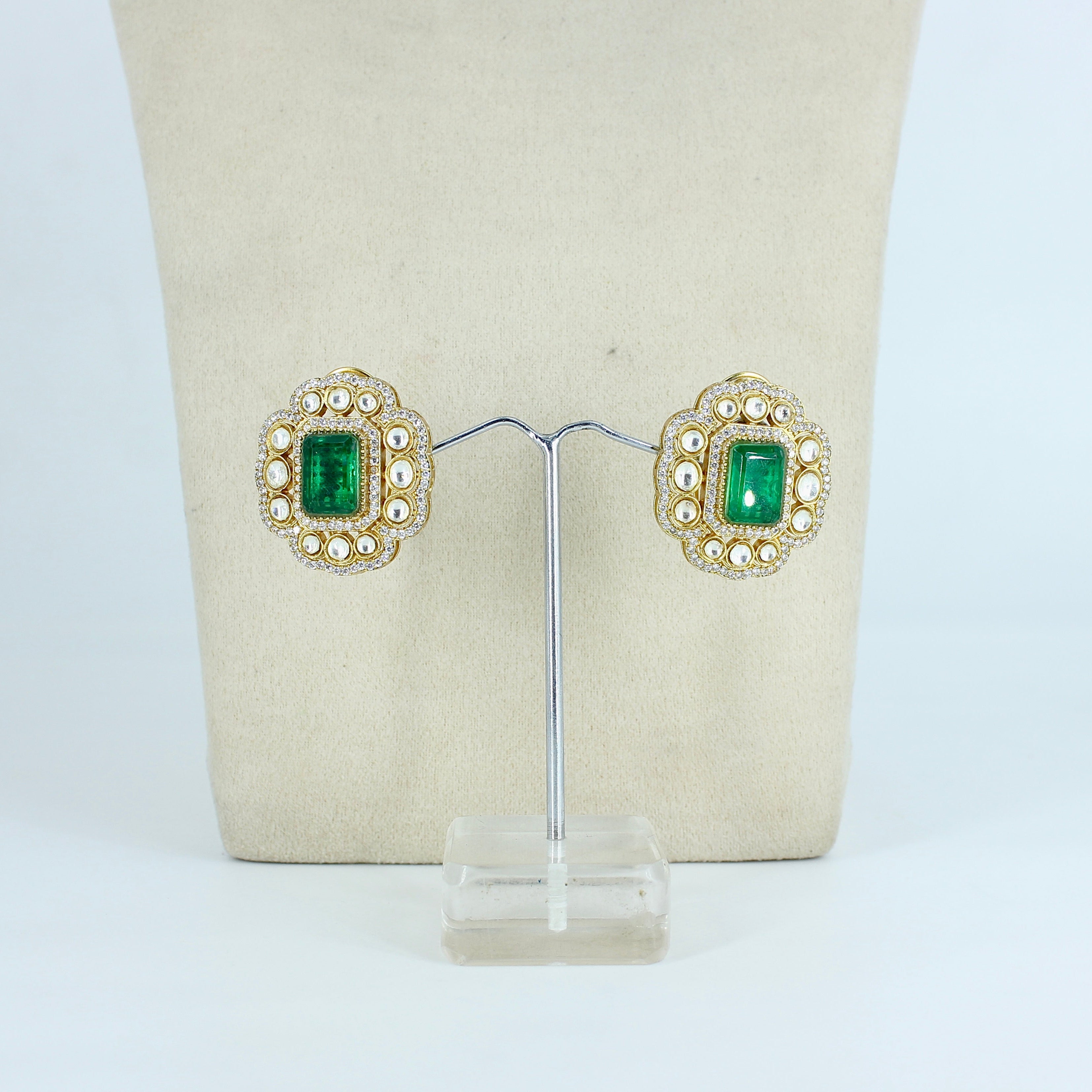 Avyanna – Regal Emerald Polki Choker Set